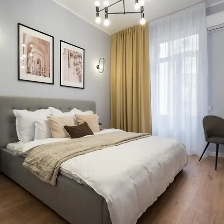 Apartament Contemporary 2-br Flats Near Old Town, Quiet & Serene Bukareszt