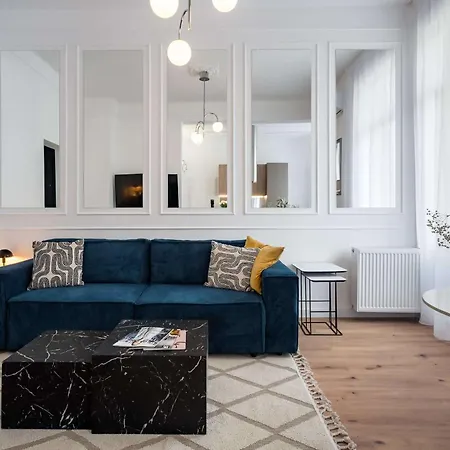 Appartement Contemporary 2-br Flats Near Old Town, Quiet & Serene 4*