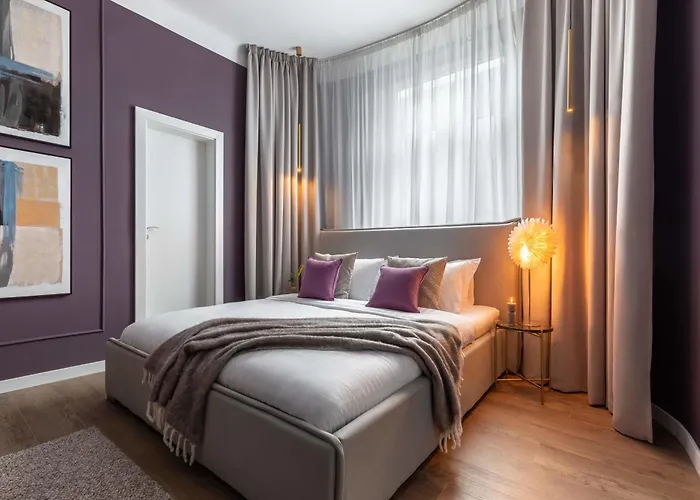 Apartament Contemporary 2-br Flats Near Old Town, Quiet & Serene Bucureşti