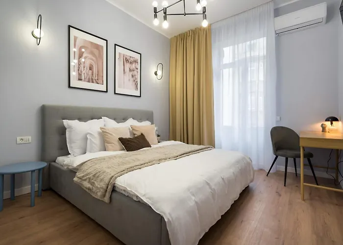 Apartmán Contemporary 2-br Flats Near Old Town, Quiet & Serene Bukurešť