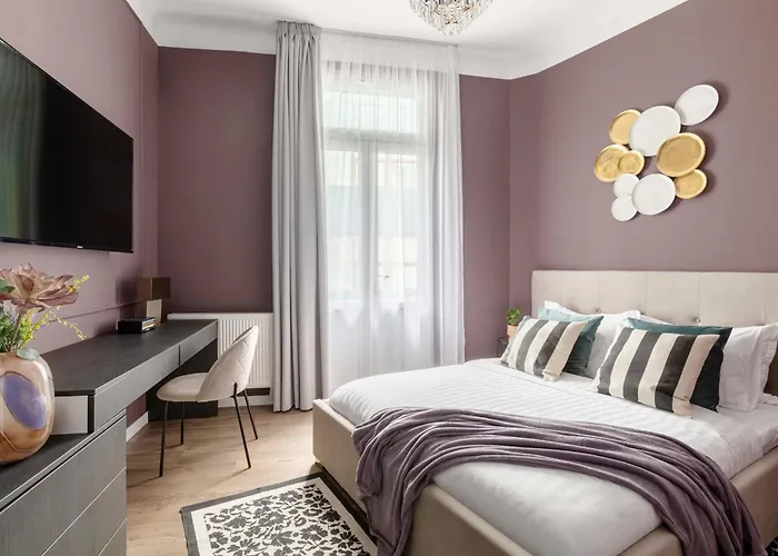 Contemporary 2-br Flats Near Old Town, Quiet & Serene Bucureşti