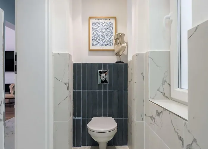 Contemporary 2-br Flats Near Old Town, Quiet & Serene 4* Bukurešť