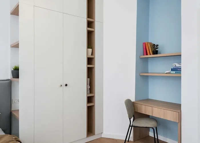 Contemporary 2-br Flats Near Old Town, Quiet & Serene Apartament Bucureşti