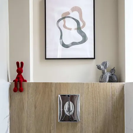 Contemporary 2-br Flats Near Old Town, Quiet & Serene 4* בוקרשט
