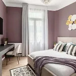 Contemporary 2-br Flats Near Old Town, Quiet & Serene Bukarest