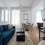 Contemporary 2-br Flats Near Old Town, Quiet & Serene Lägenhet